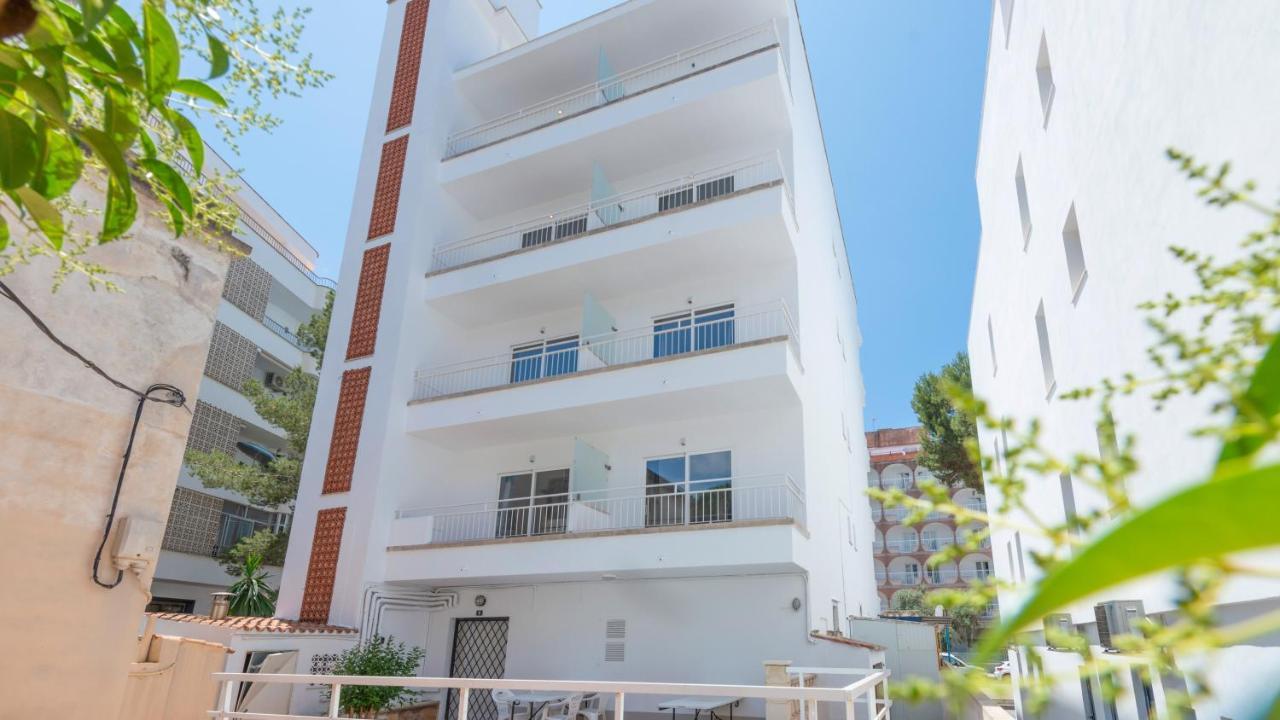 Beetroot, Jedes Zimmer Verfuegt Ueber Smart Tv , Eigenes Bad Mit Regendusche Und Balkon Llucmajor  Exteriér fotografie