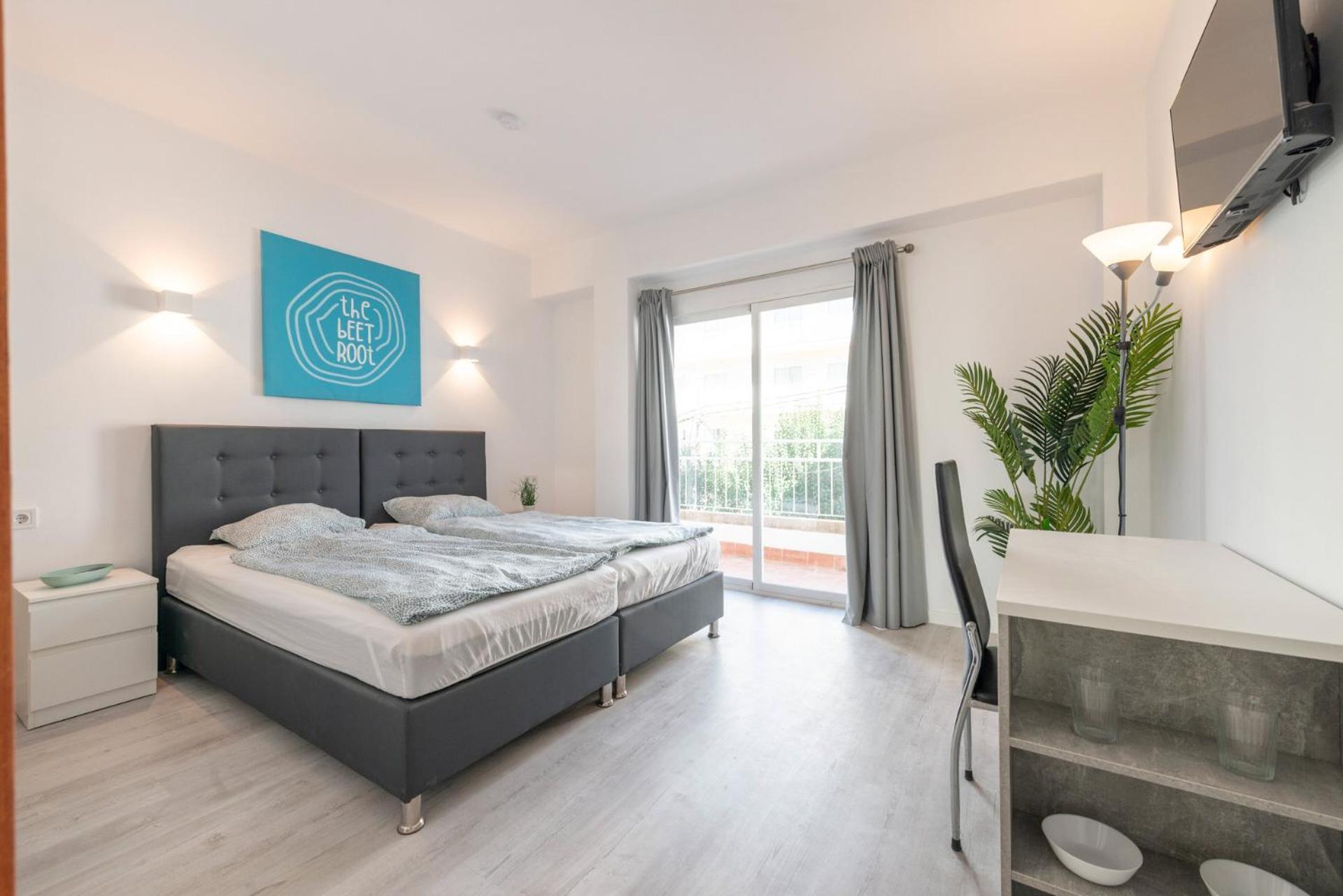 Beetroot, Jedes Zimmer Verfuegt Ueber Smart Tv , Eigenes Bad Mit Regendusche Und Balkon Llucmajor  Exteriér fotografie