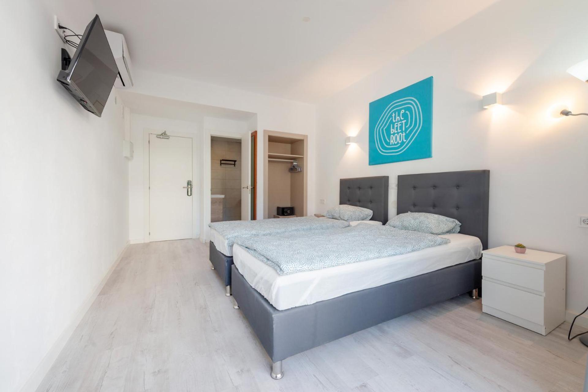 Beetroot, Jedes Zimmer Verfuegt Ueber Smart Tv , Eigenes Bad Mit Regendusche Und Balkon Llucmajor  Exteriér fotografie