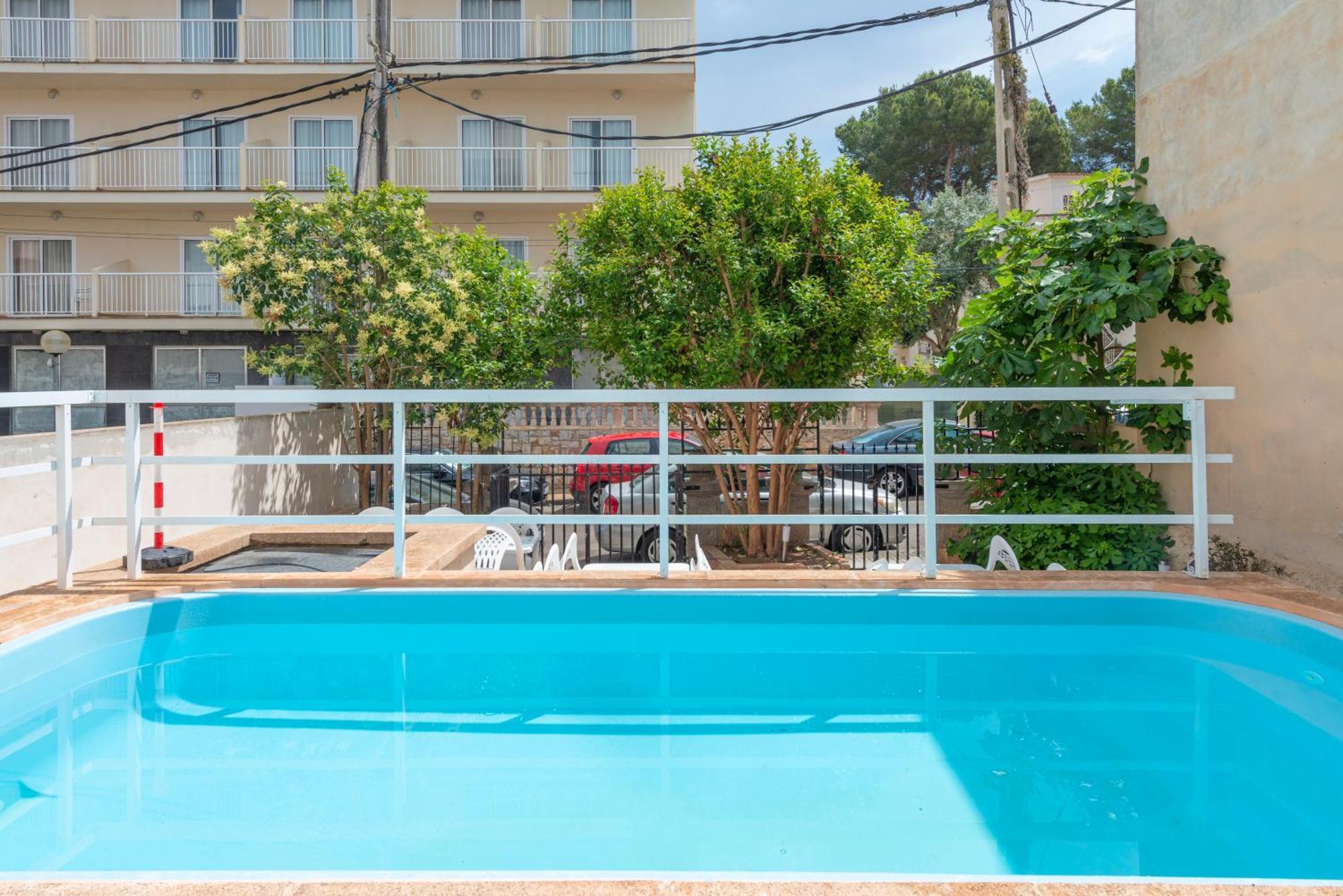 Beetroot, Jedes Zimmer Verfuegt Ueber Smart Tv , Eigenes Bad Mit Regendusche Und Balkon Llucmajor  Exteriér fotografie